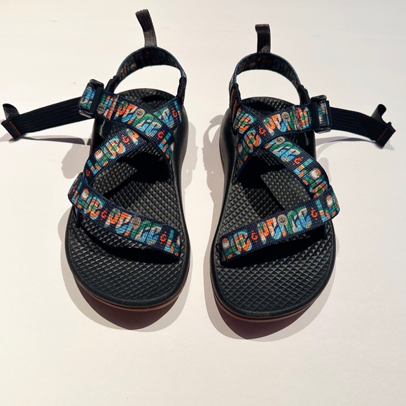 Chaco Woodstock Peace & Love Youth Size 1 - RARE - LIMITED EDITION - Picture 1 of 7